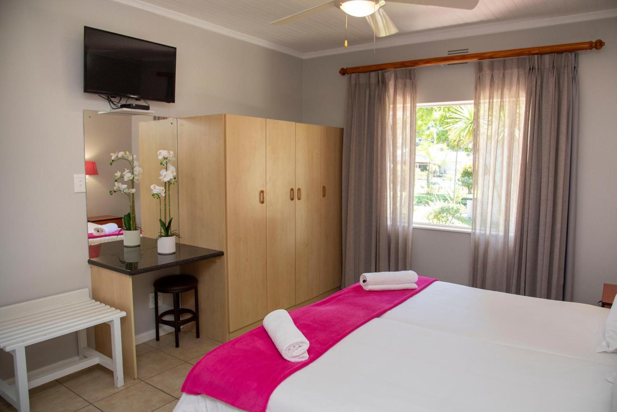 Pine Lodge George Kamer foto